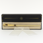 WIZARDING WORLD OF HARRY POTTER UNIVERSAL STUDIOS PARKS SECOND GENERATION WAND - PINE